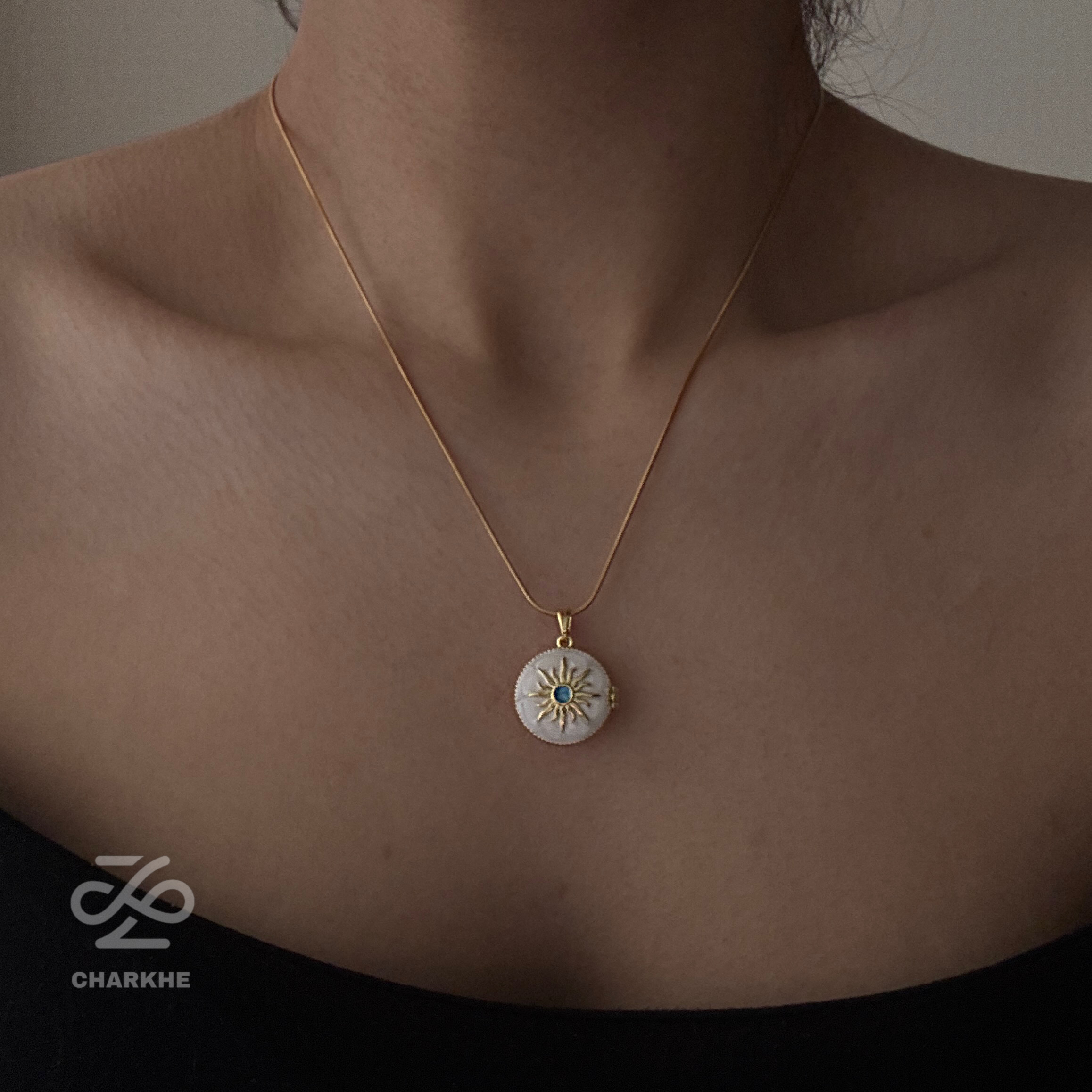 گردنبند لاکت خورشید ستاره