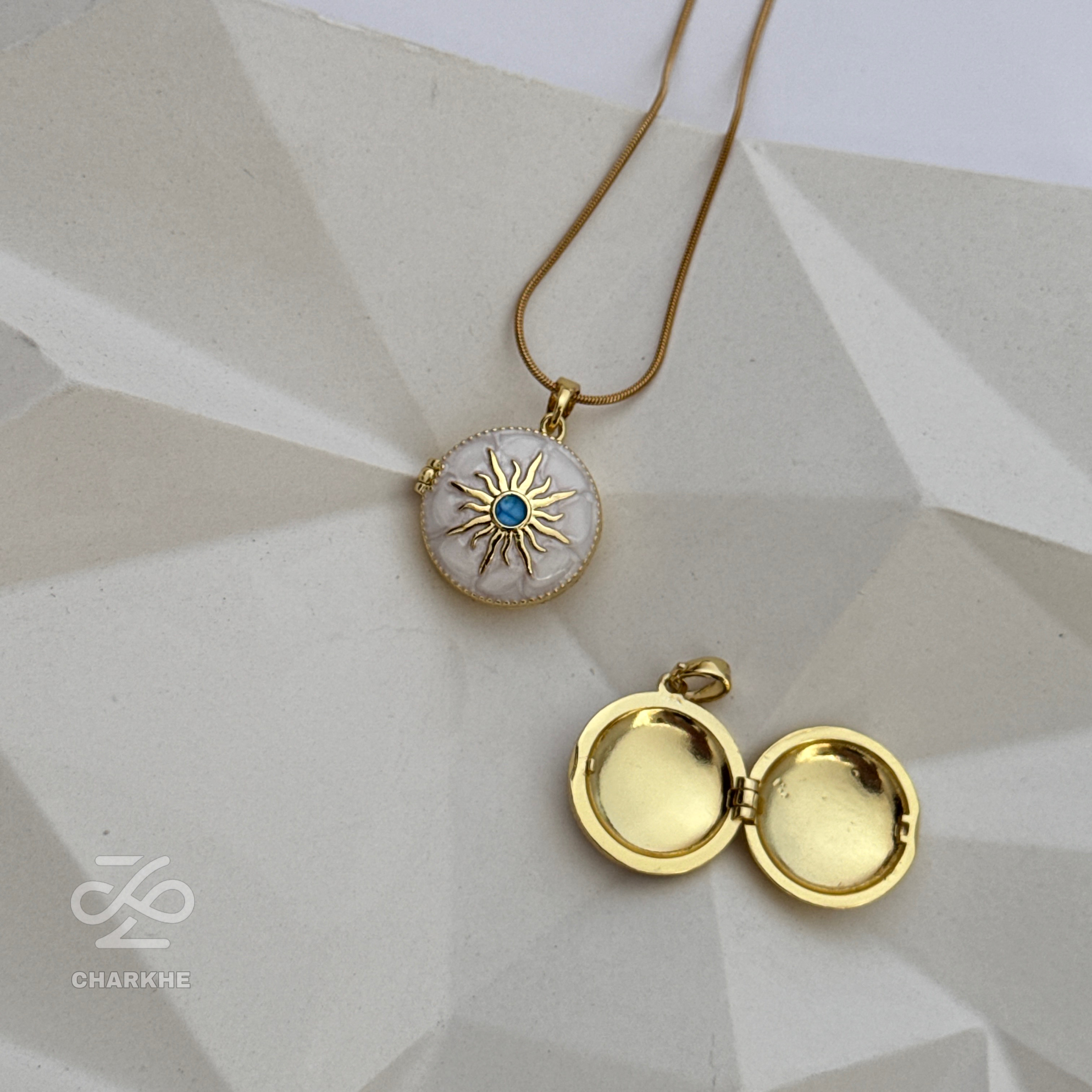 گردنبند لاکت خورشید ستاره