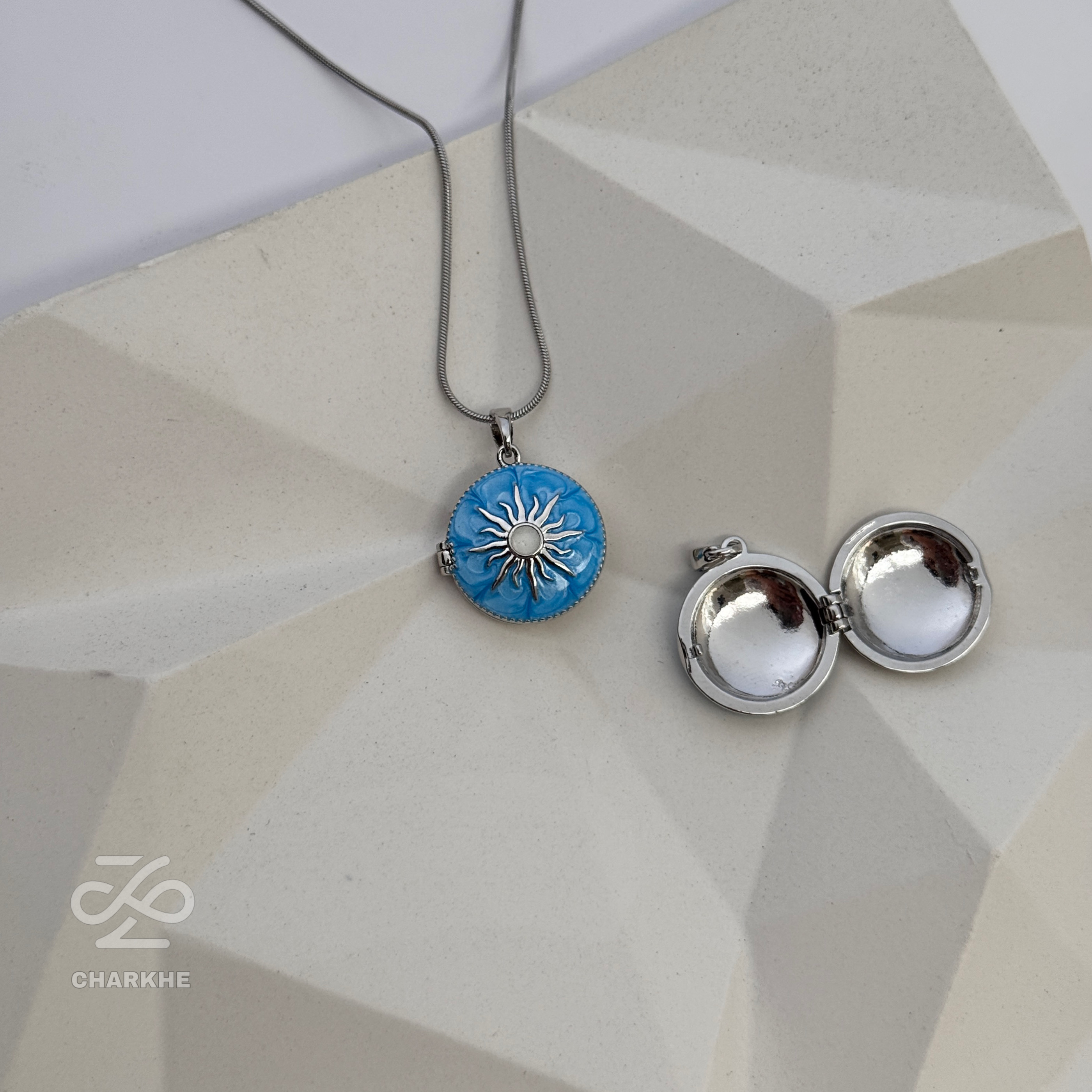 گردنبند لاکت خورشید ستاره