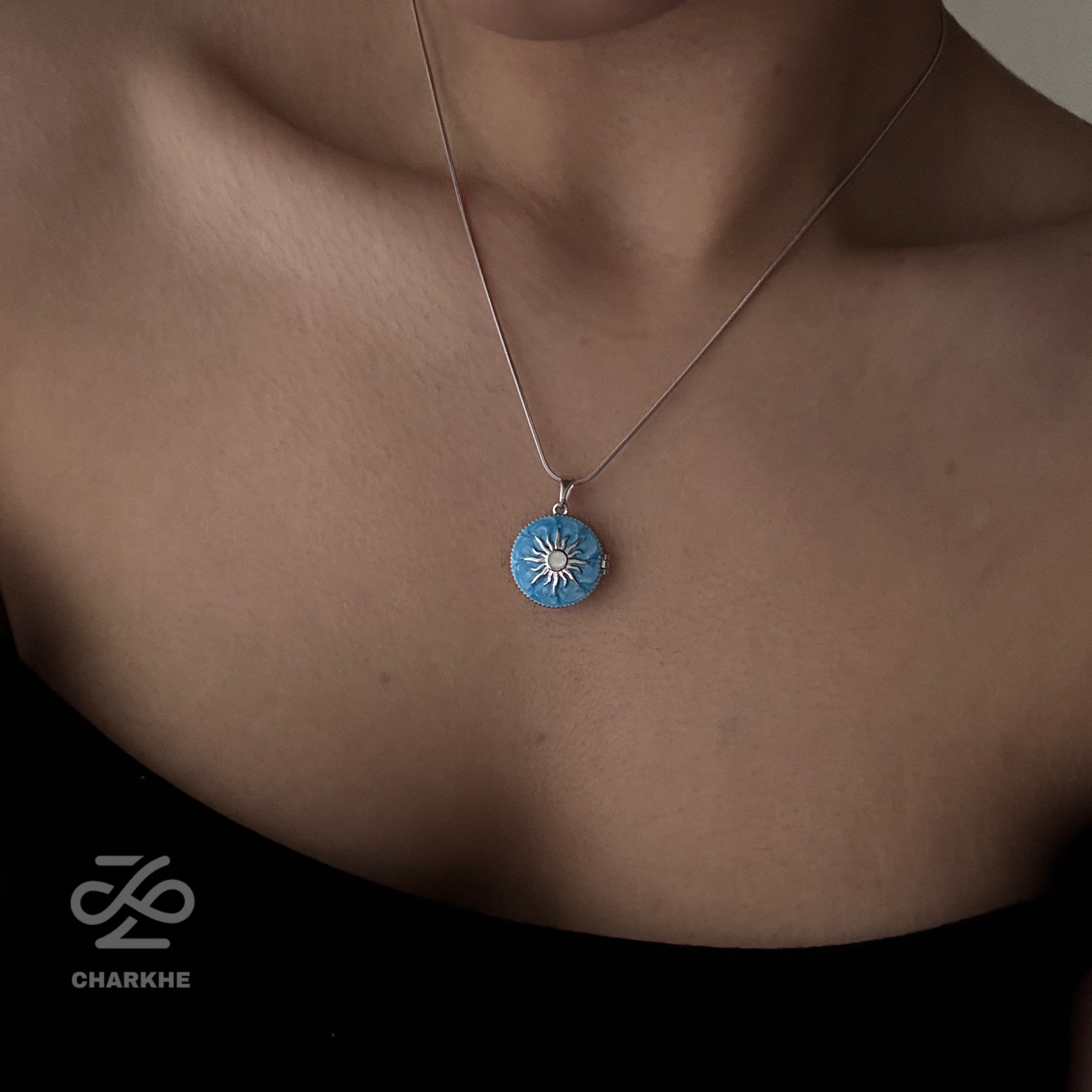 گردنبند لاکت خورشید ستاره